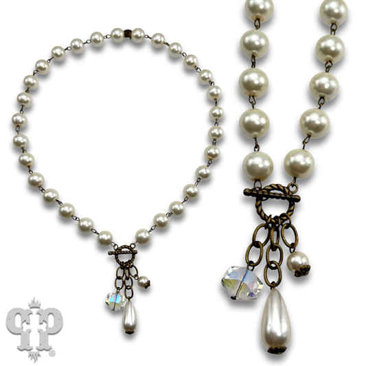 Linked glass pearl necklace with bead charms