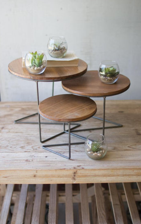 SET OF THREE ROUND WIRE DISPLAY RISERS WITH WOOD TOPS