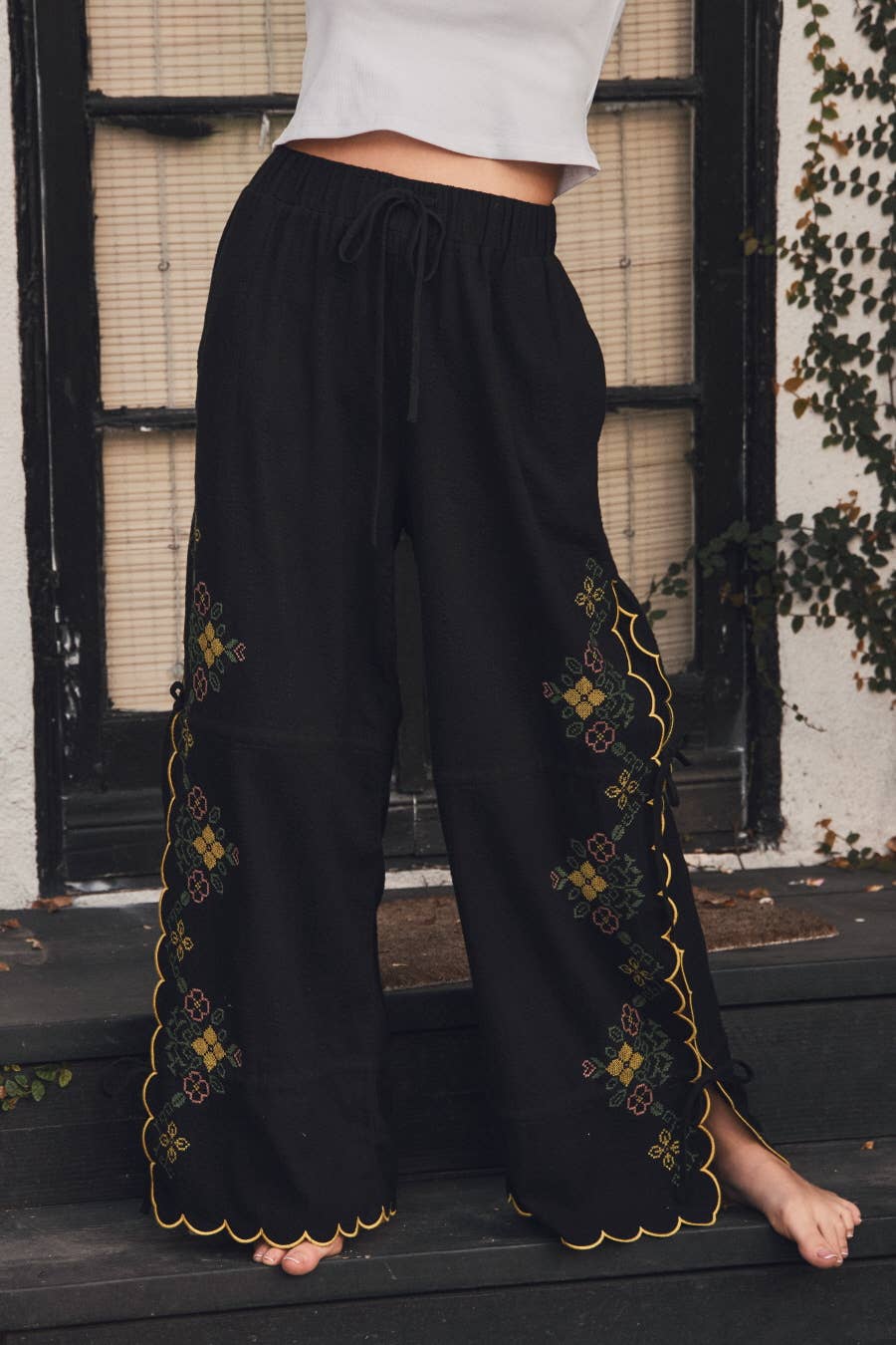 Embroidered Wide-leg Pants