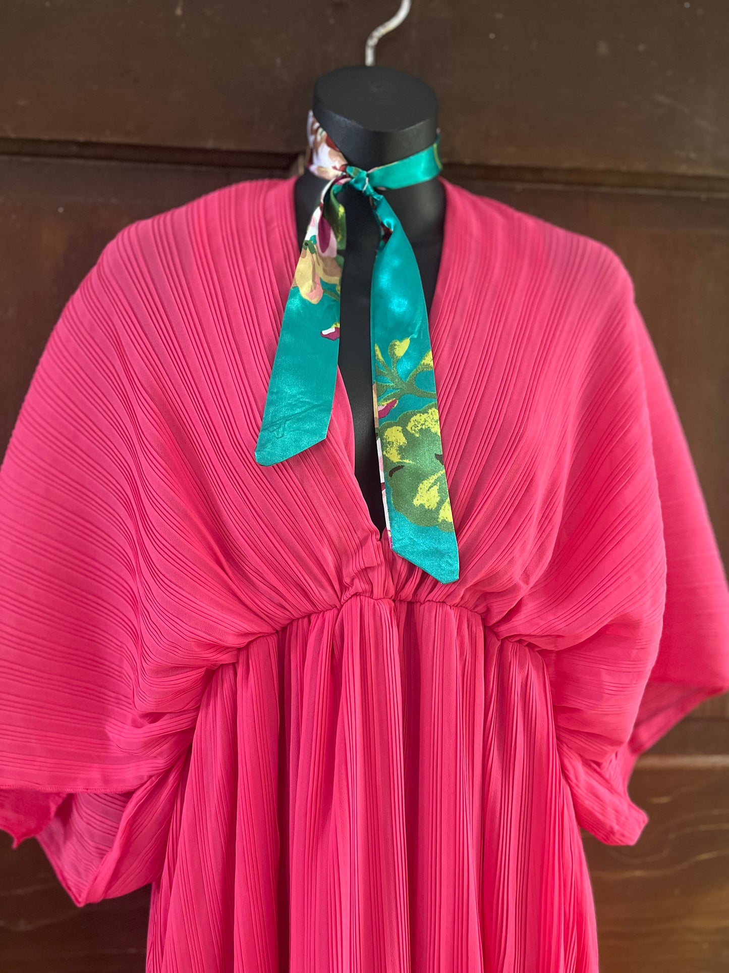 Flirtin’ in Fuchsia Dress