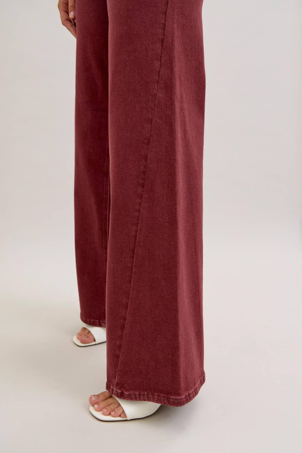 Retro Wide With Twisted Seams