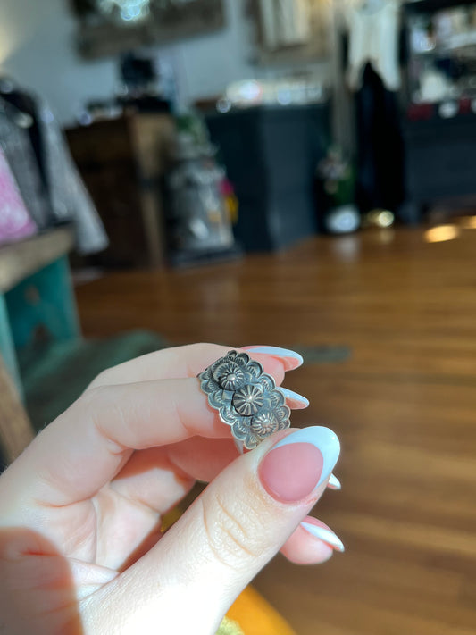 Navajo S/S Flower Cigar Ring