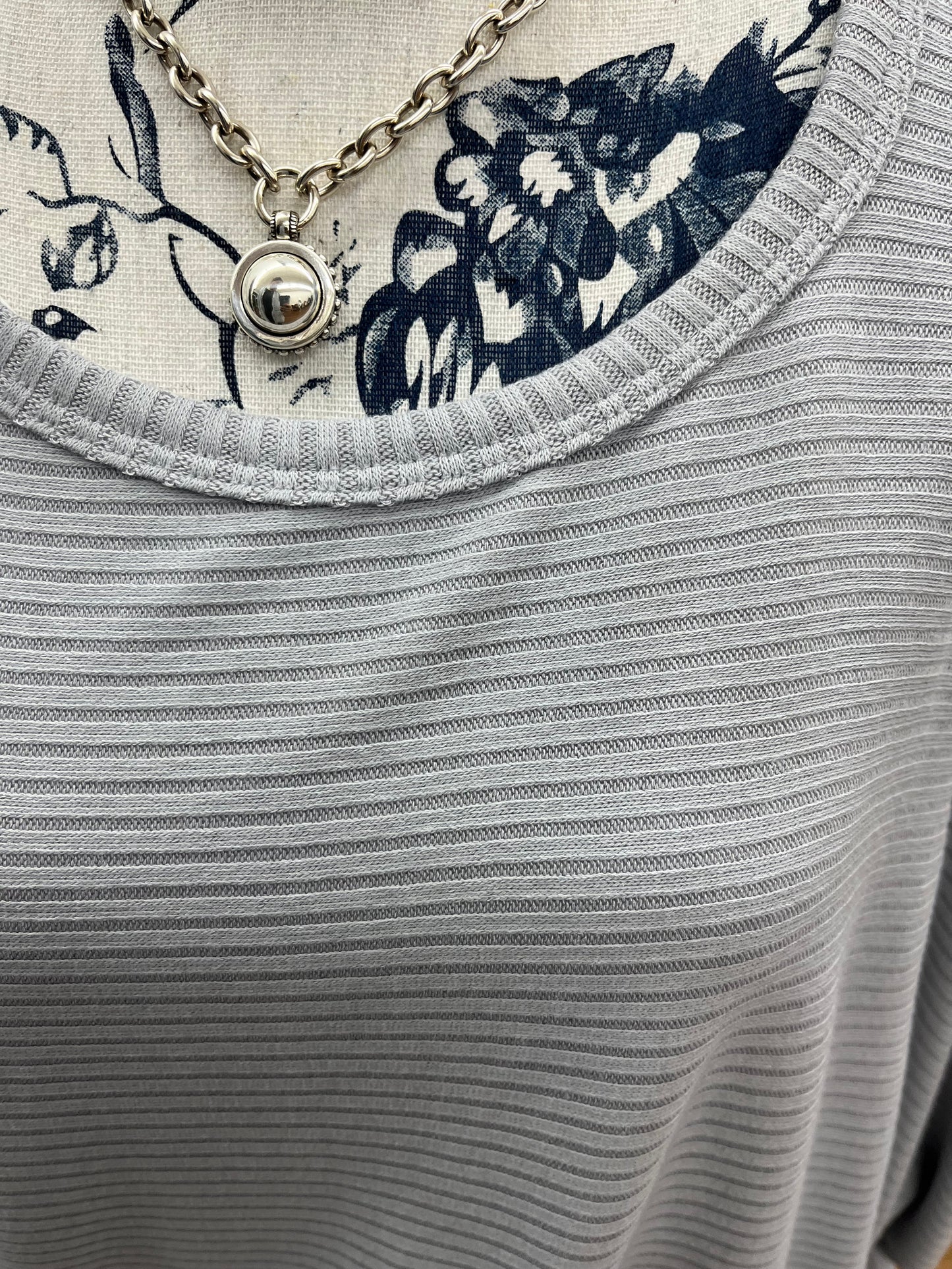 Ribbed batwing long sleeve boat neck sweater