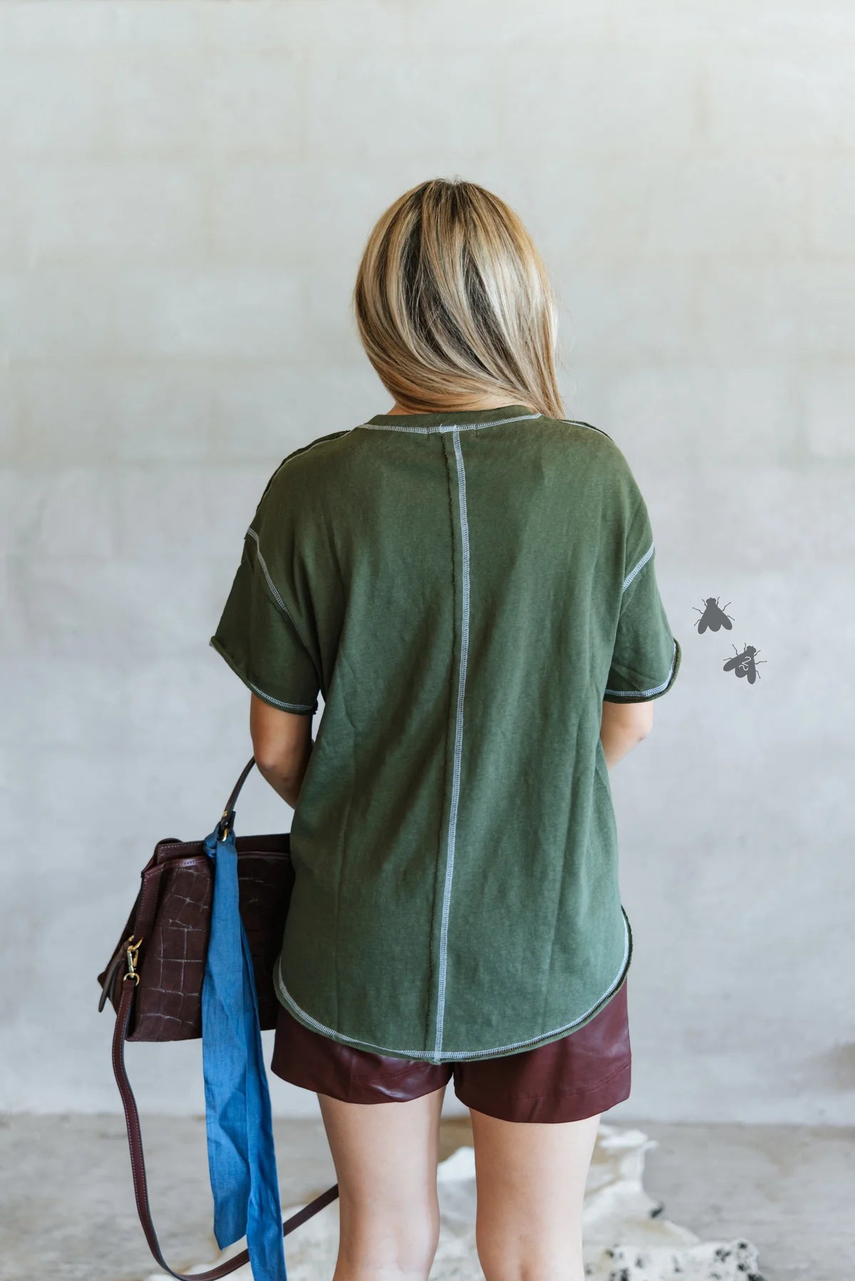 Stare down stitch Tee￼