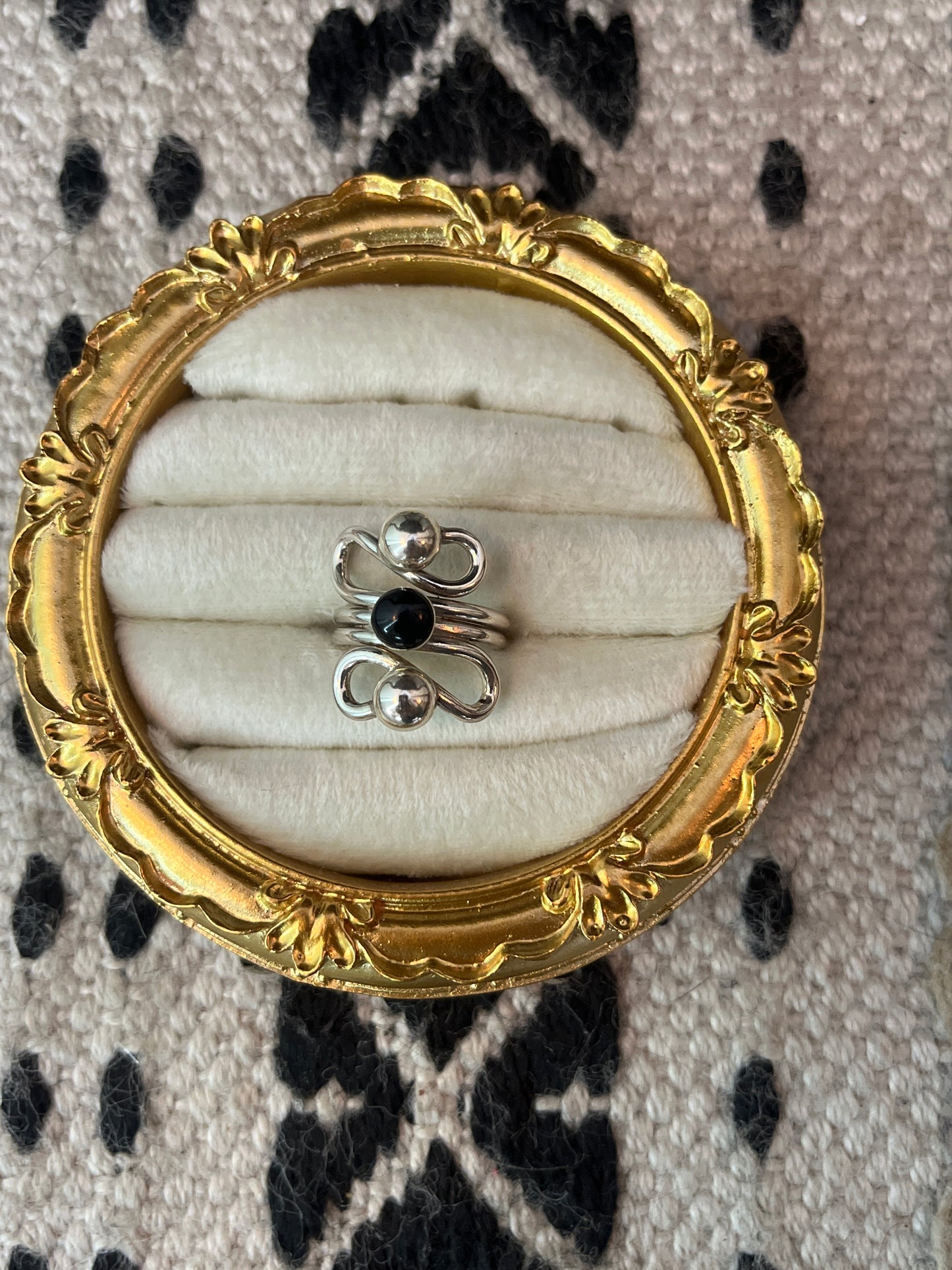 Spiral Onyx Ring 925