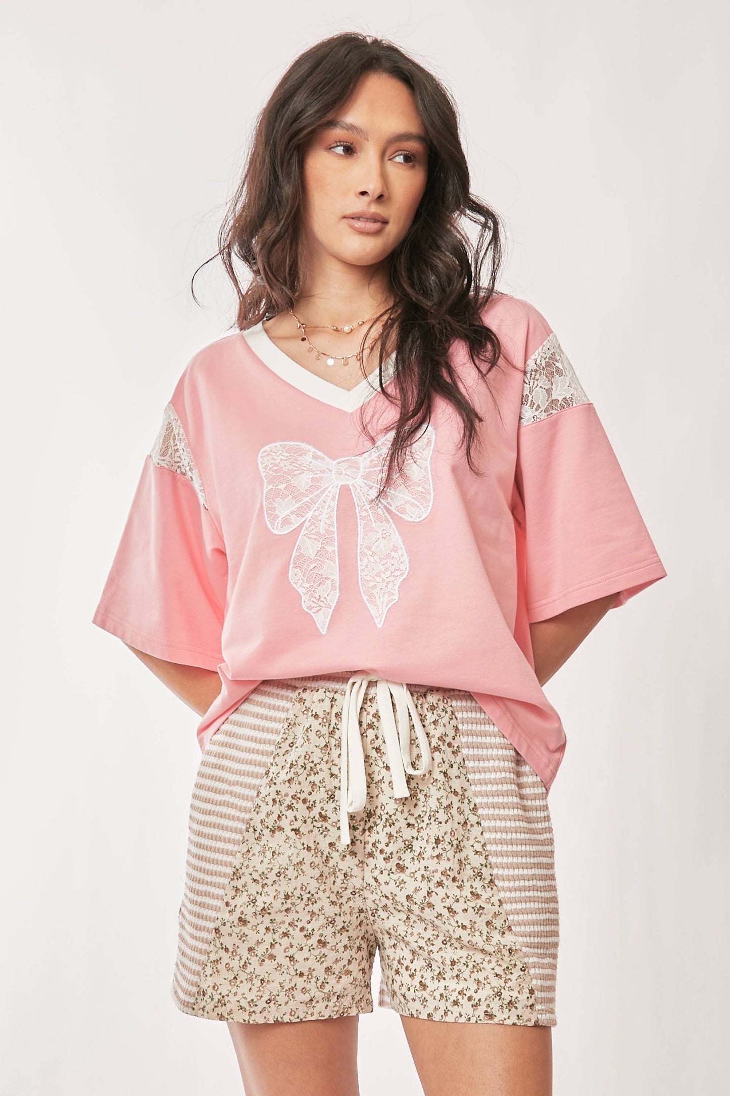 LACE EMBROIDERED RIBBON PATCH SHORT SLEEVE TOP