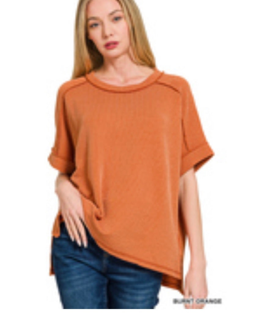 Raised rib short sleeve.