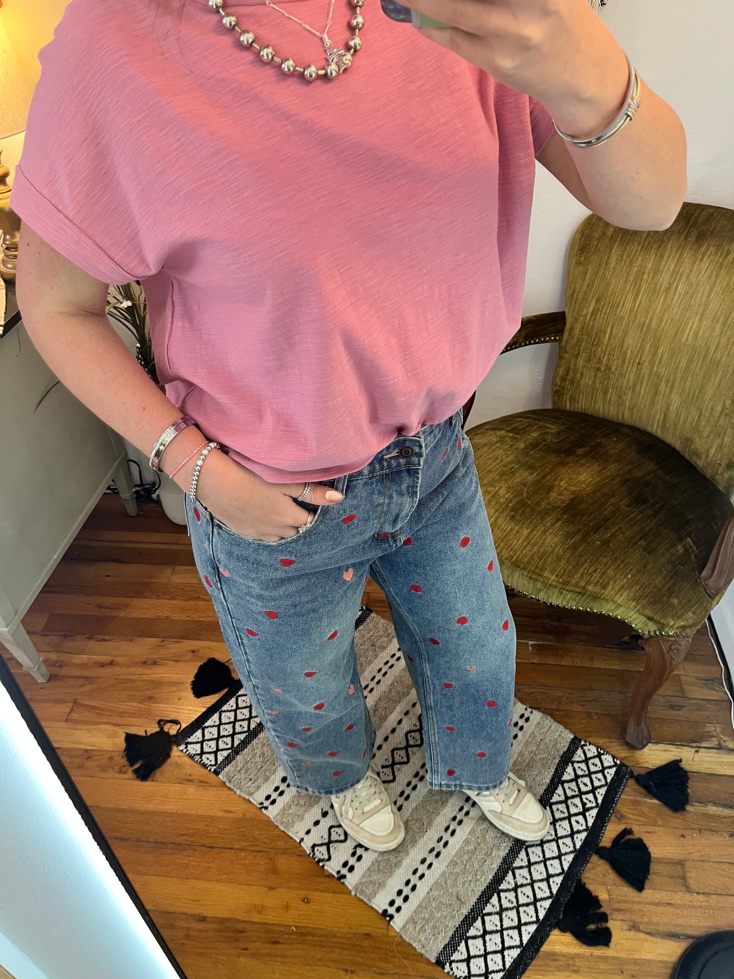 HEART EMBROIDERED BOYFRIEND JEANS