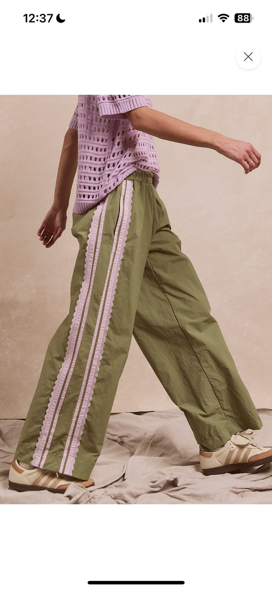 Side Contrast And Lace Detailed Track Pants