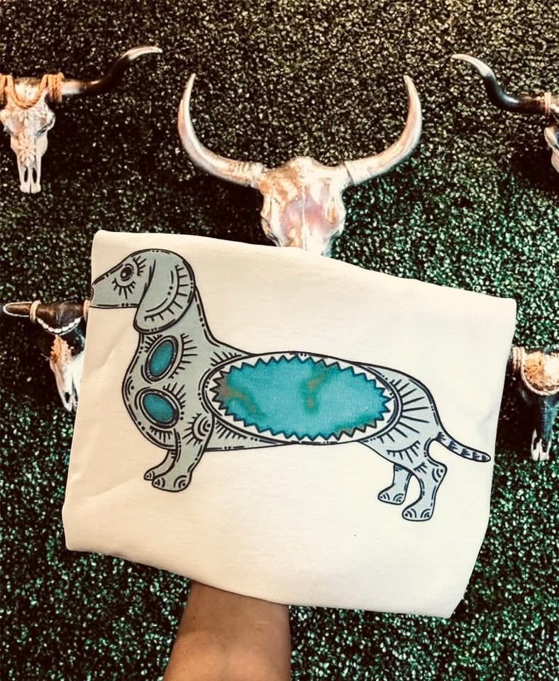 silver weenie dog tee