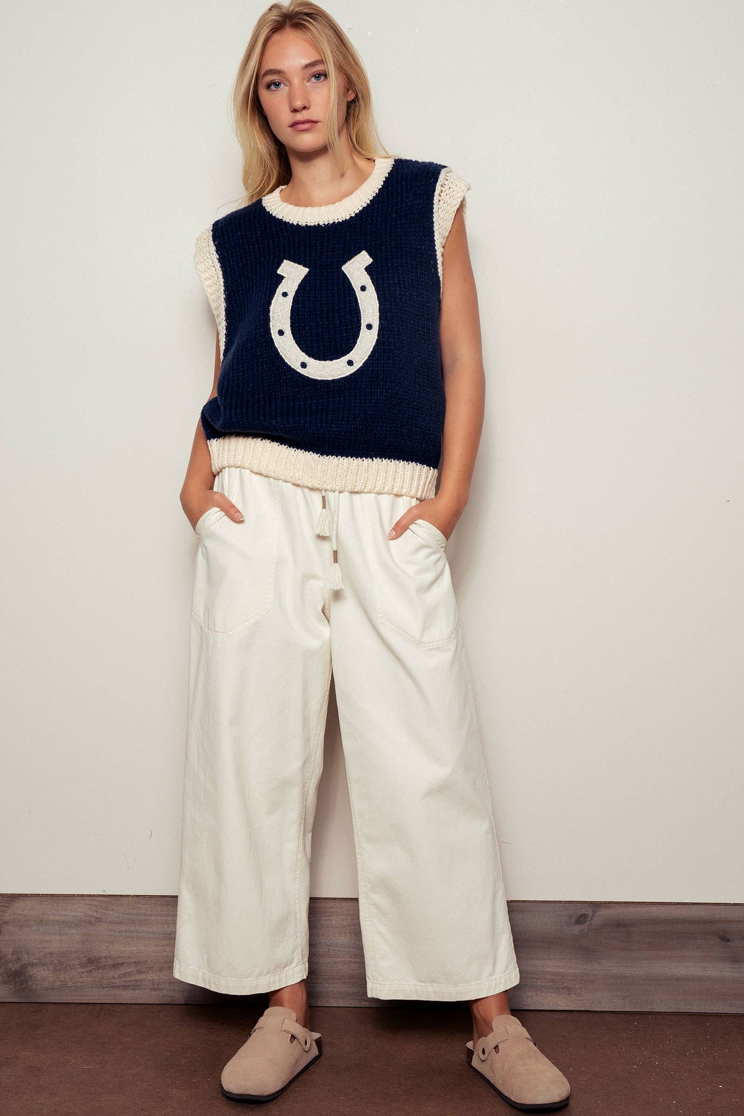 Western Horseshoe Crochet Knit Ribbed Trim Sweater Vest