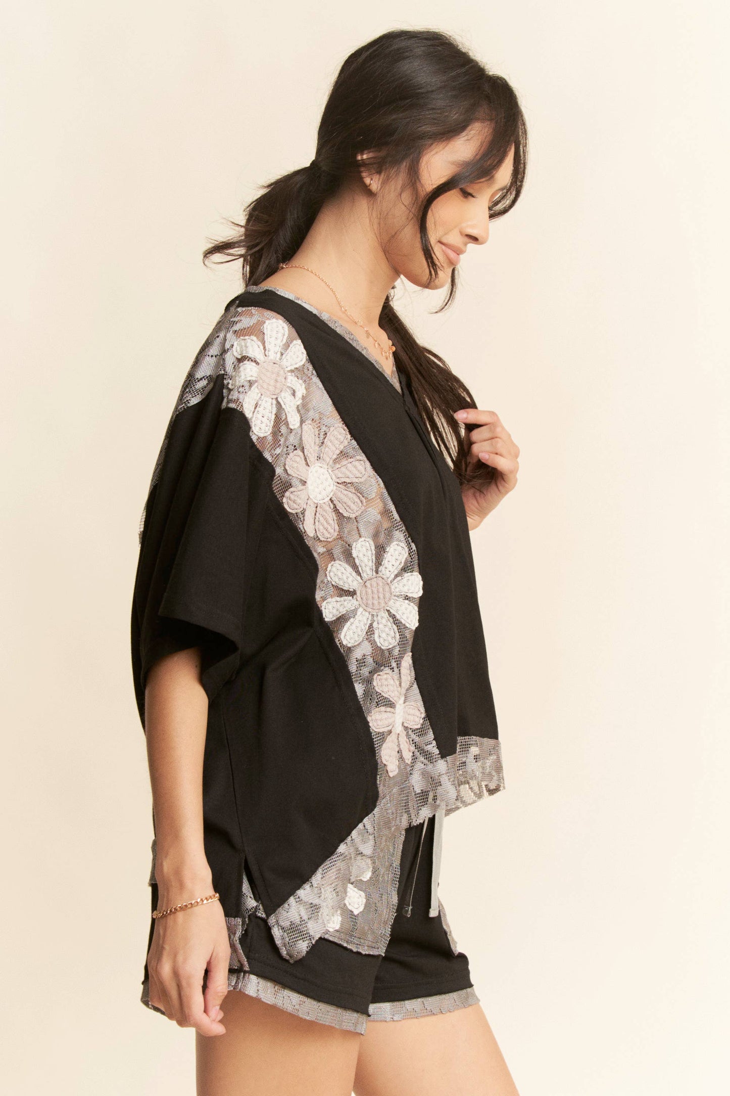 RIBBON TIE WAISTBAND FLORAL LACE SHORTS